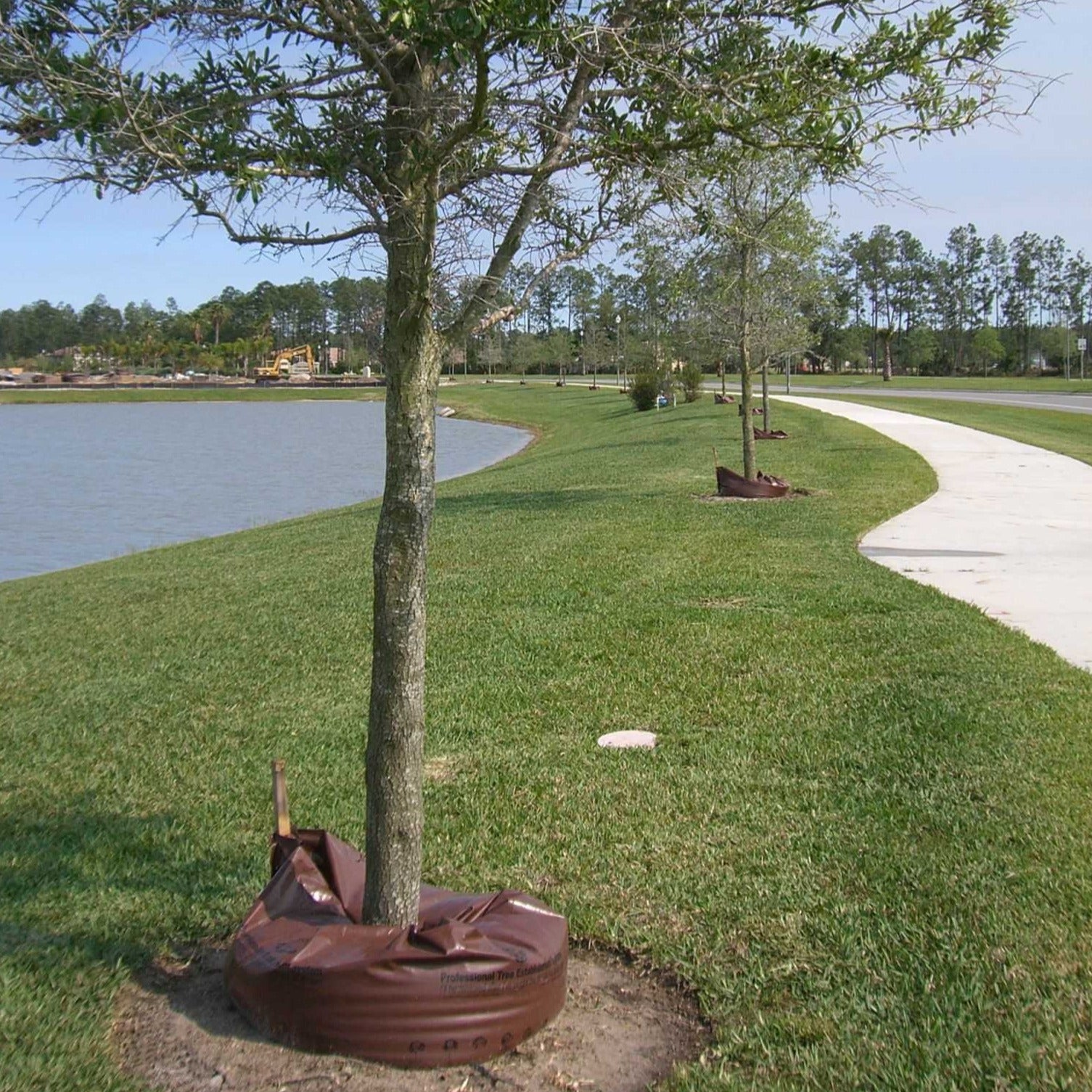 BlueStone Garden - Ooze Tube Tree Watering Bags - 25 Gallon